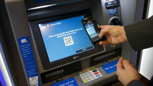 Read more about the article Hướng dẫn cách rút tiền bằng mã QR không cần thẻ tại cây ATM